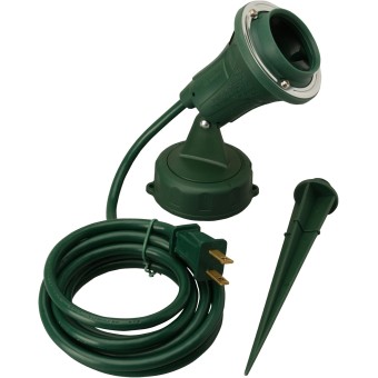Woods Outdoor Floodlight Fixture With Stake (6-Feet cord; 120V; Green)